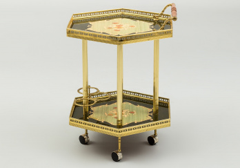 Старинный столик - бар код. RM14912