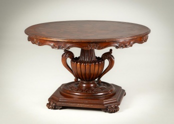  Антикварный стол из красного дерева с ногой в виде античной вазы код. RM4123100