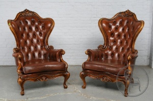картинка Старинные ореховые кресла (пара) салоне старинных вещей "Шебби" являющийся официальным дистрибьютором в России и Беларуси