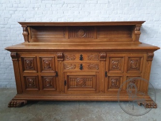 Старинный комод во фламандском стиле с антропогенной резьбой код. BE4103763
