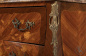 Комод из красного дерева с маркетри в стиле Людовика XV код. VS3253734 фото 7