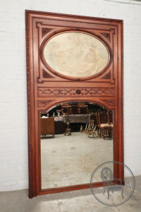 картинка Антикварное зеркало салоне старинных вещей "Шебби" являющийся официальным дистрибьютором в России и Беларуси