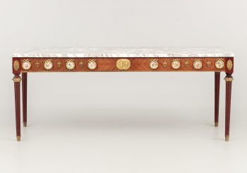 Старинный столик код. RM58520