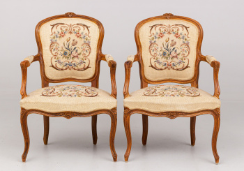 Старинные кресла (2 шт.) код. RM44058