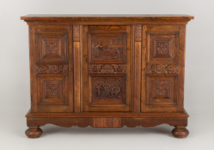 картинка Старинный комод салоне старинных вещей "Шебби" являющийся официальным дистрибьютором в России и Беларуси