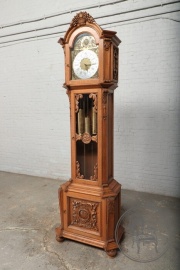 Антикварные напольные часы в стиле рококо в дубовом корпусе код. BE4096994