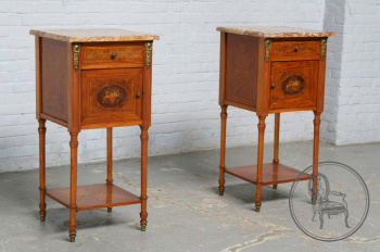 Антикварная кровать и тумбочки (2 шт.) код. BE35612