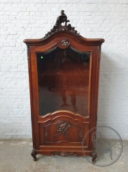 Антикварная ореховая витрина с объемной короной код. BE4124384