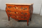 Антикварный комод из красного дерева с инкрустацией в технике маркетри и латунными накладками код. BE4096744 фото 7