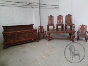 картинка Антикварный набор для столовой (комод, стол, 8 стульев) салоне старинных вещей "Шебби" являющийся официальным дистрибьютором в России и Беларуси