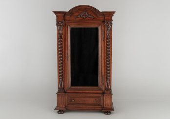 Старинный шкаф код. RM54222