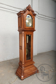 Старинные бельгийские часы в дубовом корпусе код. BE107276