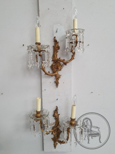 картинка Антикварные бра (2 шт.) из бронзы с хрусталем салоне старинных вещей "Шебби" являющийся официальным дистрибьютором в России и Беларуси