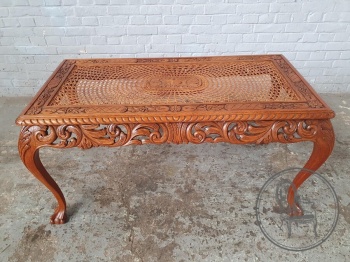 Антикварный кофейный столик с ротангом код. BE4097343