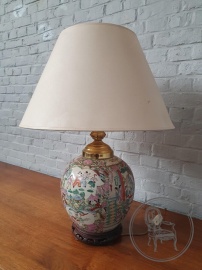 Старинная настольная лампа в ориентальном стиле код. BE4097500