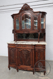 Антиварный буфет из дуба с растительным орнаментом и столешницей из светлого мрамора код. BE107586