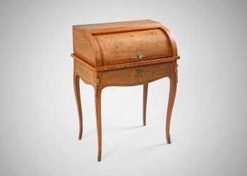 Антикварный ореховый секретер с полукруглой крышкой-цилиндром код.&nbsp;RM4166096