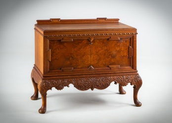 Старинный комод со шпоном ореха код. RM4165306