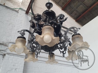 Старинная люстра с фигурками ангелочков код. BE4149927