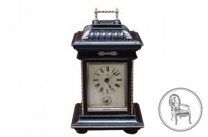 картинка Антикварные дорожные часы с музыкой салоне старинных вещей "Шебби" являющийся официальным дистрибьютором в России и Беларуси