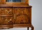 Антикварная витрина с волнообразным арочным карнизом код. RM4166728 фото 7
