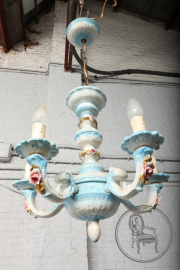 Старинная итальянская фарфоровая люстра в стиле рококо код. BE3259291