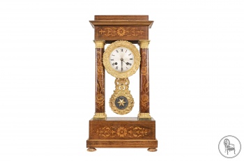 Старинные настольные часы с маятником в стиле Ампир декорированные, маркетри код.&nbsp;VS102341