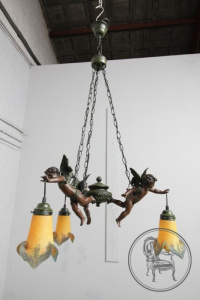 картинка Старинная люстра салоне старинных вещей "Шебби" являющийся официальным дистрибьютором в России и Беларуси