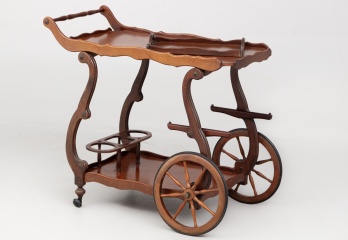 Старинный сервировочный столик с изогнутыми ножками код. RM4100598