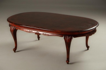 Старинный столик из красного дерева с резьбой код. RM4101522