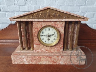 Антикварные каминные часы из розового мрамора код. BE4097696