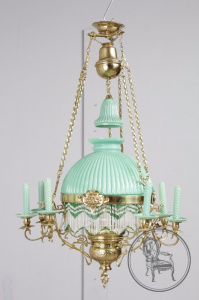 картинка Старинная люстра салоне старинных вещей "Шебби" являющийся официальным дистрибьютором в России и Беларуси