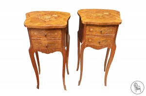 картинка Старинный комплект комодов (2 шт.) с маркетри салоне старинных вещей "Шебби" являющийся официальным дистрибьютором в России и Беларуси