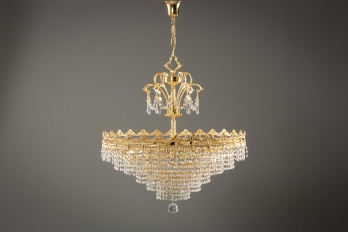 Старинная люстра с латунным корпусом и каскадом подвесок из хрусталя в стиле Ампир код. RM4109774