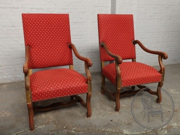 Пара антикварных кресел в стиле Людовика XIV код. BE4097477