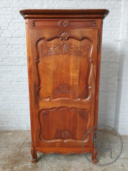 Антикварный платяной шкаф из вишни код. BE107428