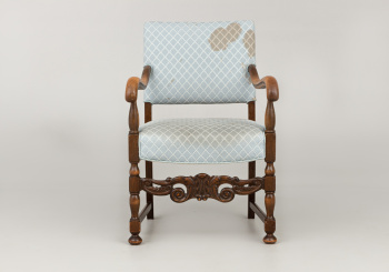 Старинное кресло код. RM58236