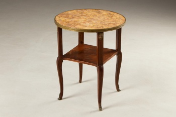 Антикварный приставной столик из красного дерева с мраморной столешницей и бронзовыми накладками код. RM4101699