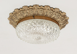 картинка Старинный светильник (3 шт.) салоне старинных вещей "Шебби" являющийся официальным дистрибьютором в России и Беларуси