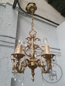 картинка Старинная бронзовая люстра с висюльками салоне старинных вещей "Шебби" являющийся официальным дистрибьютором в России и Беларуси