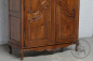 Антикварный шкаф с орнаментальной резьбой и латунными элементами код. BE3259567 фото 5