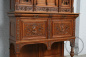 Антикварный буфет из ореха с резными фасадами и короной, с открытой нижней частью код. BE107580 фото 11