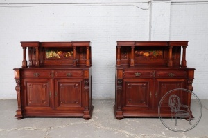 картинка Пара антикварных комодов с росписью салоне старинных вещей "Шебби" являющийся официальным дистрибьютором в России и Беларуси