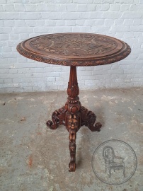 Антикварный столик на резной опоре код. BE4146530