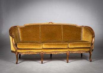 Антикварный трехместный диван (канапе) в стиле рококо код. RM4165870