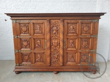 Старинный комод в стиле Брейгель код. BE4097428