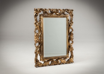 Старинное зеркало в резной деревянной раме код. RM4156739