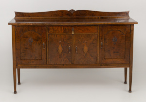 картинка Старинный комод салоне старинных вещей "Шебби" являющийся официальным дистрибьютором в России и Беларуси