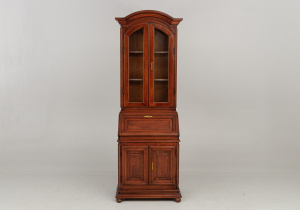 картинка Cтаринный секретер салоне старинных вещей "Шебби" являющийся официальным дистрибьютором в России и Беларуси