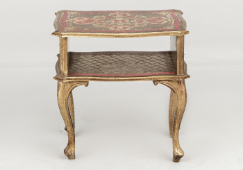 Старинный столик код. RM64072